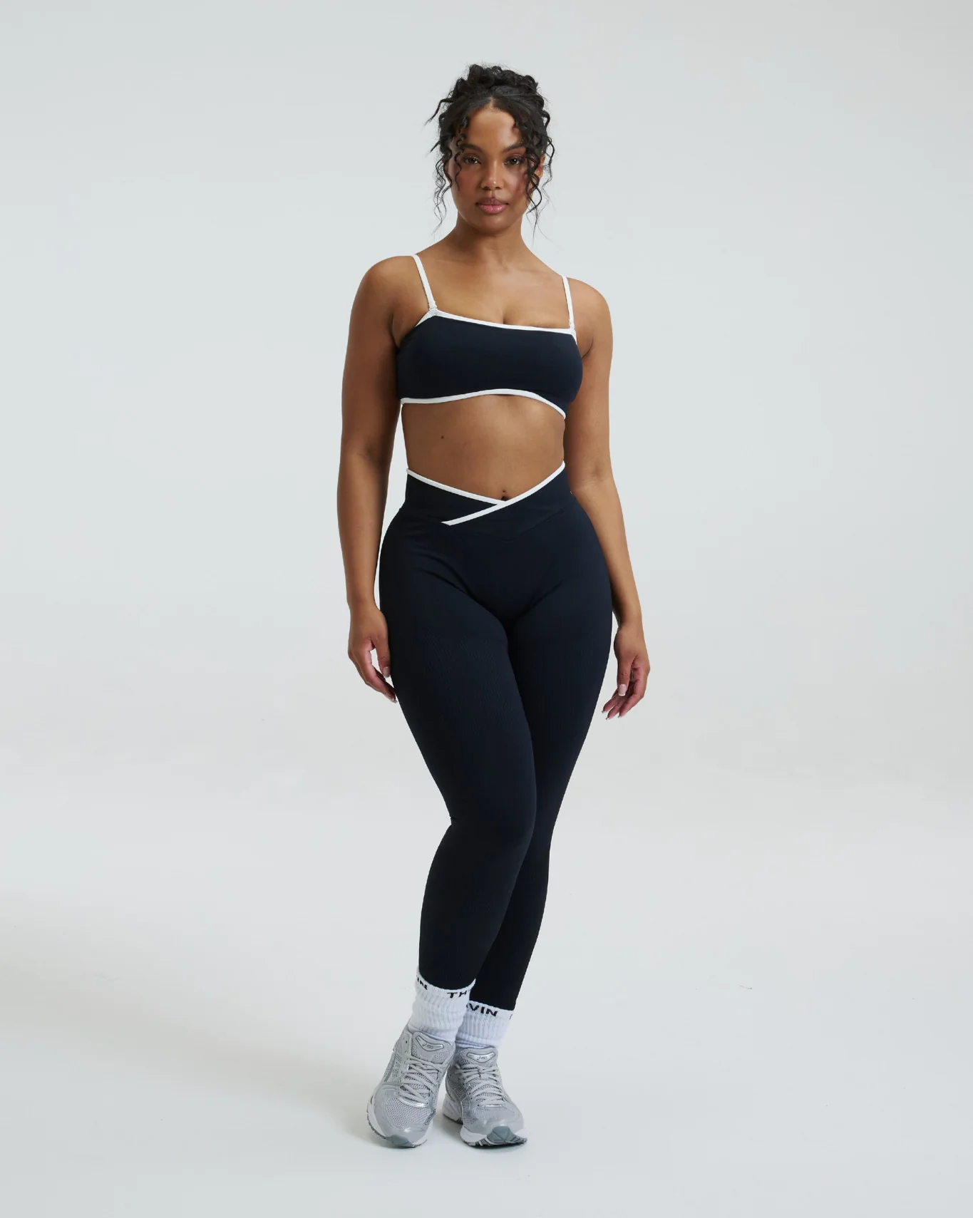 Elevate™ Outline Bandeau Bra | Night Black - Image 5