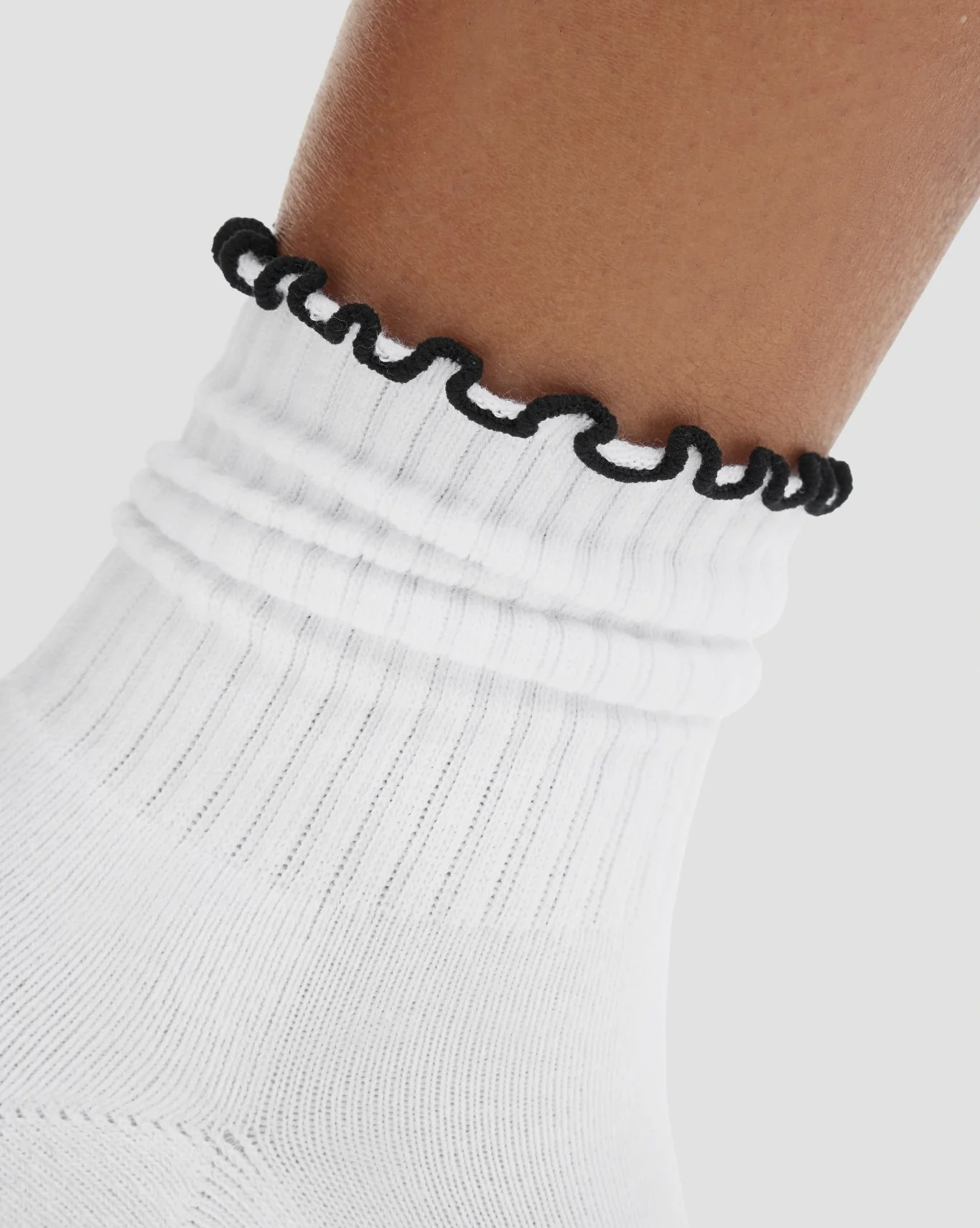 THRIVIN Frill Ruffle Socks | Night Black - Image 5